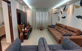 Apartamento De Luxo, Quadra Da Praia